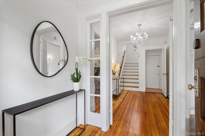 Property Photo:  26 Circle Road  NY 10583 