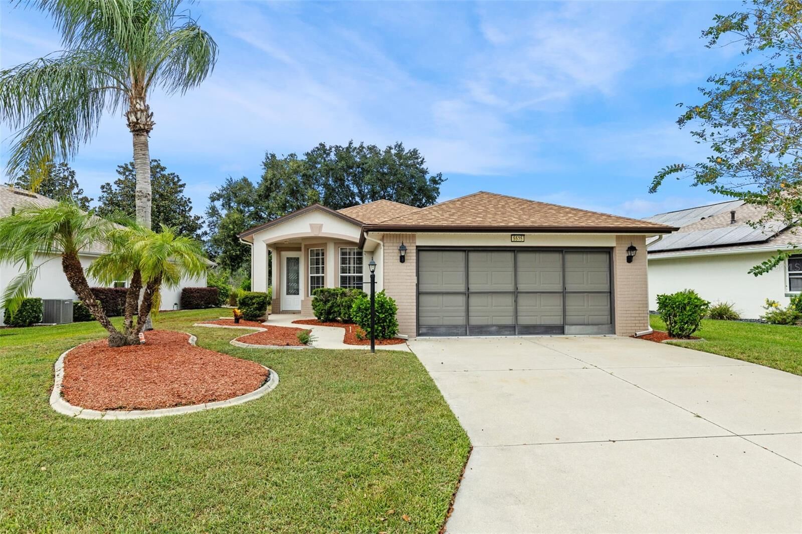 Property Photo:  5535 Sir Churchill Drive  FL 34748 