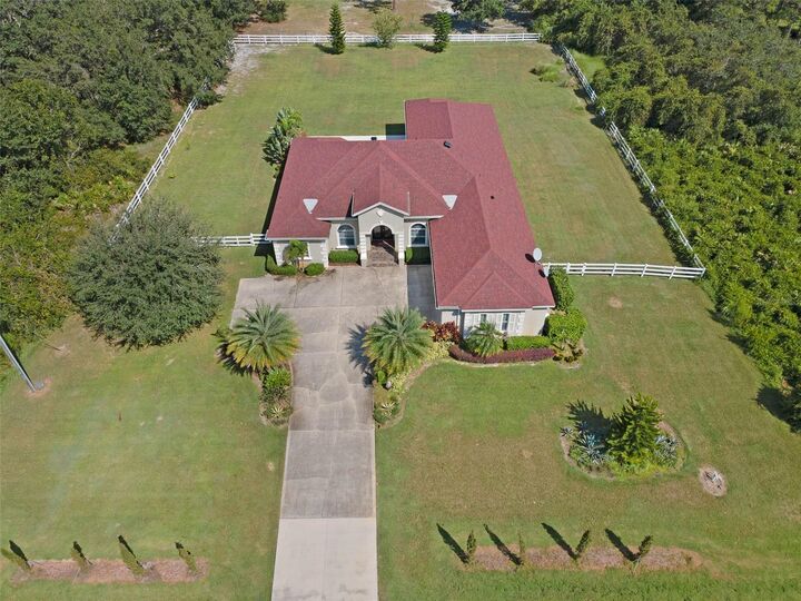 2105 S Avon Estates Boulevard  Avon Park FL 33825 photo