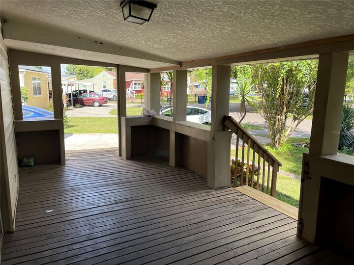 Property Photo: 2525 Emma Circle FL 33614
