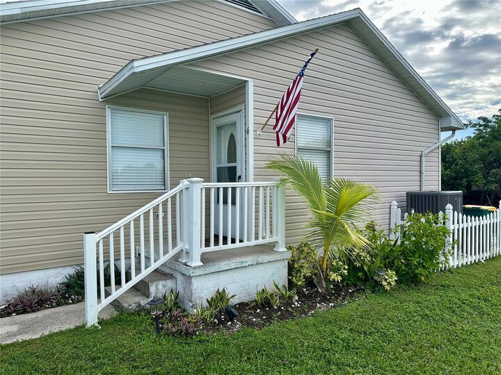 Property Photo:  14415 Worthwhile Road  FL 33953 