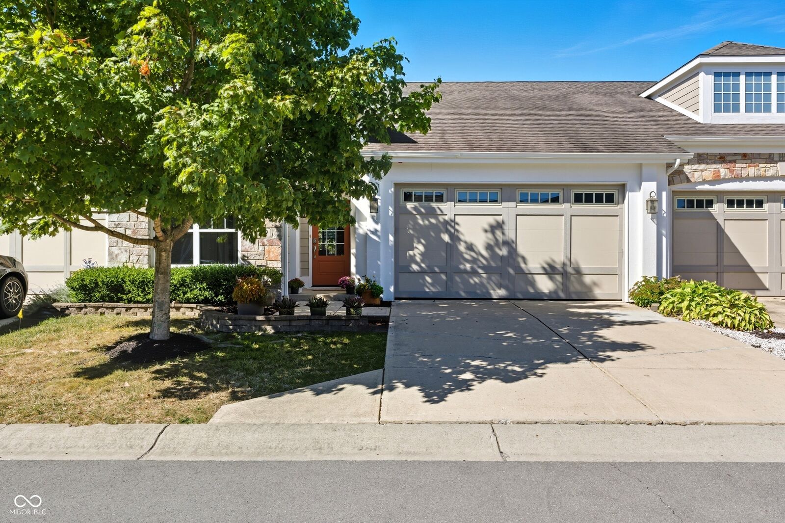 Property Photo: 129 Coatsville Drive IN 46074