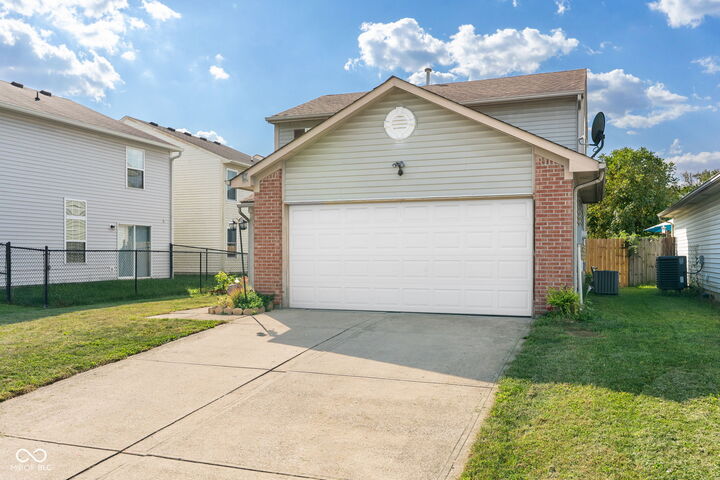 Property Photo:  1210 Country Creek Court  IN 46234 