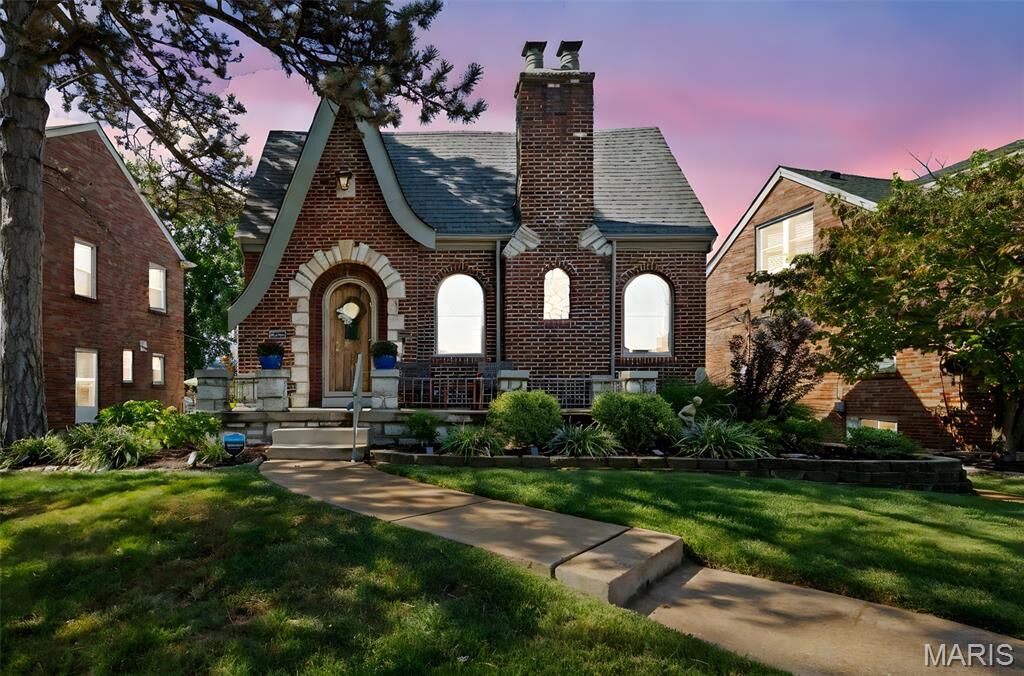 Property Photo: 3807 Tamm Avenue MO 63109