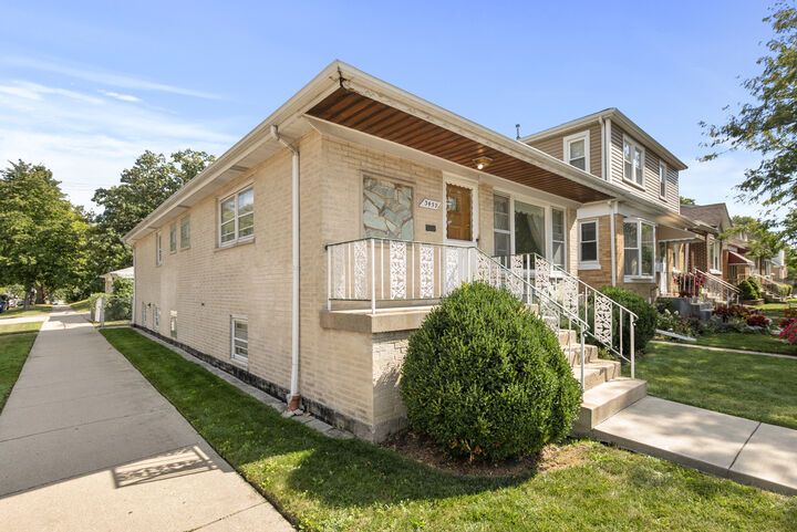 Property Photo:  3459 N Narragansett Avenue  IL 60634 
