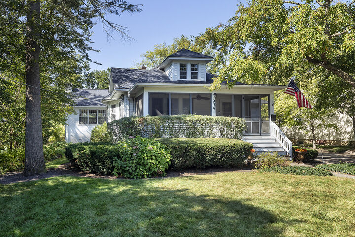 904 Forest Avenue  Deerfield IL 60015 photo