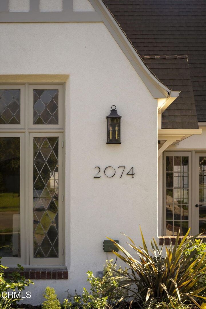 Property Photo:  2074 Las Lunas Street  CA 91107 