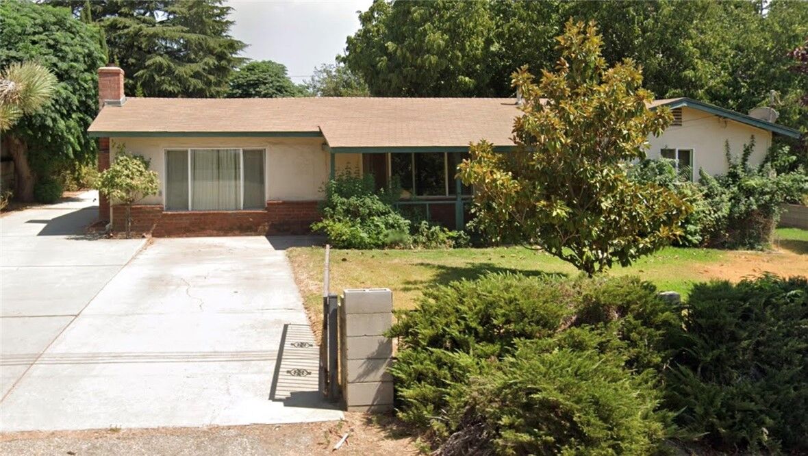 Property Photo: 10596 El Monte CA 92223