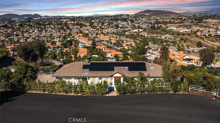 Property Photo: 40175 Paseo Sereno CA 92591