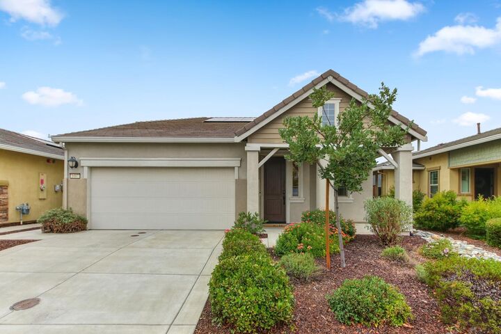 Property Photo:  1007 Calle Real Lane  CA 95762 