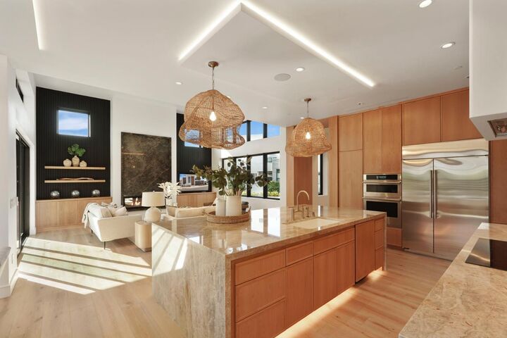 Property Photo:  660 Old Burns Way  CA 95819 