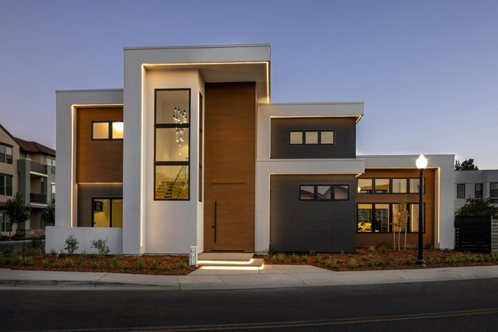 Property Photo: 660 Old Burns Way CA 95819