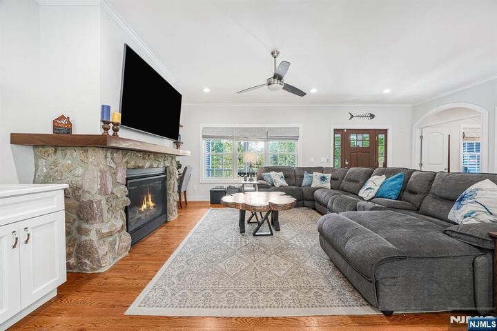 Property Photo: 66 Taylortown Road NJ 07045