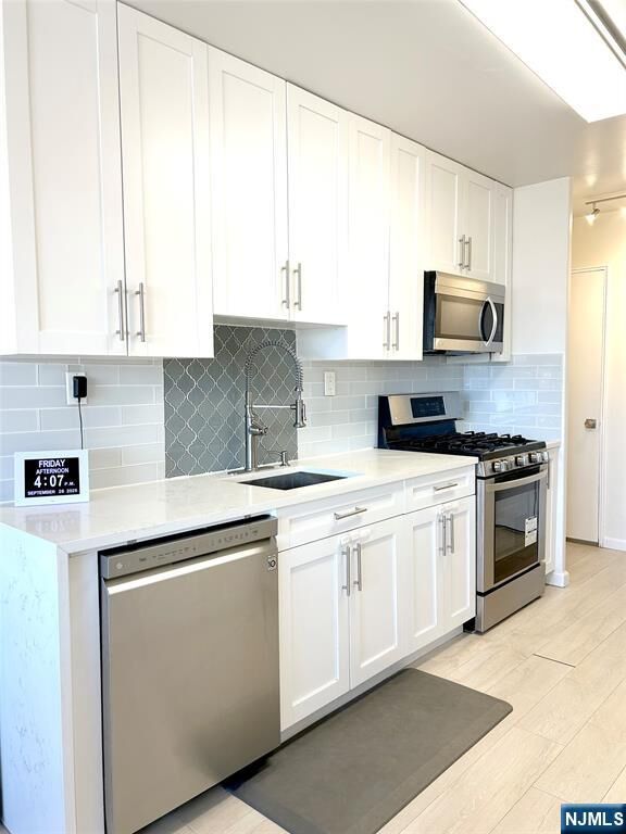 Property Photo: 2185 Lemoine Avenue 4E NJ 07024