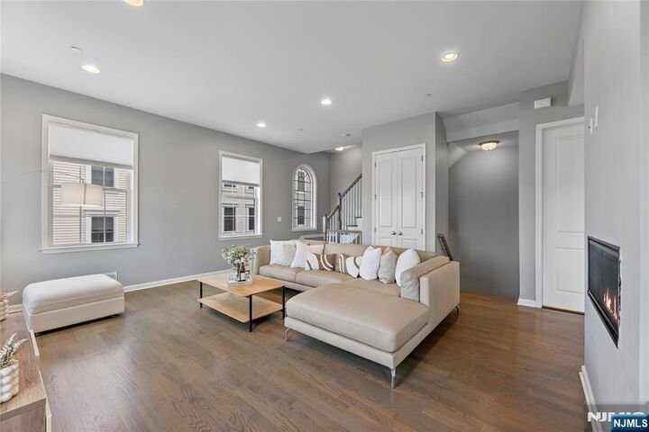 289 Bradley Drive  Wood Ridge NJ 07075 photo