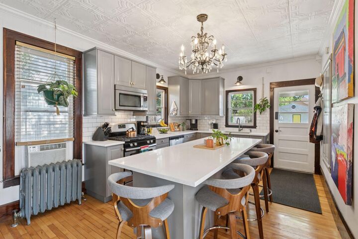 Property Photo:  3209 Pleasant Avenue  MN 55408 