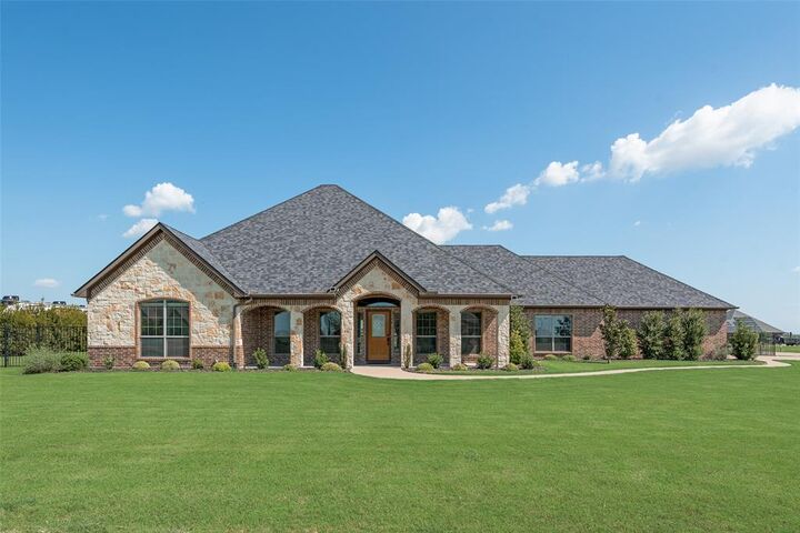 2921 W Alamosa Drive  Terrell TX 75160 photo