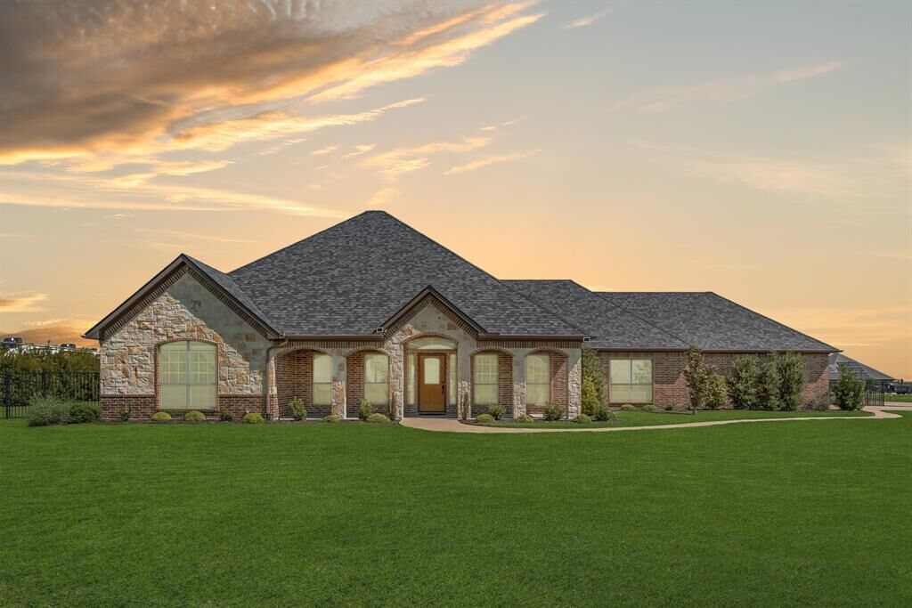 Photo de la propriété: 2921 W Alamosa Drive TX 75160