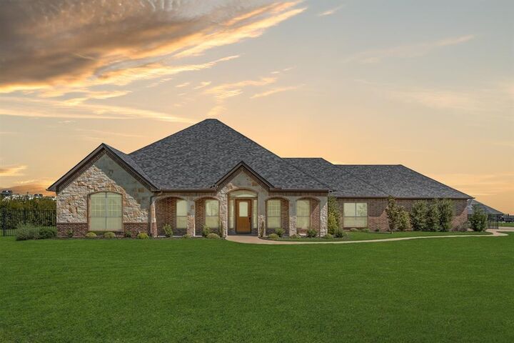 2921 W Alamosa Drive  Terrell TX 75160 photo