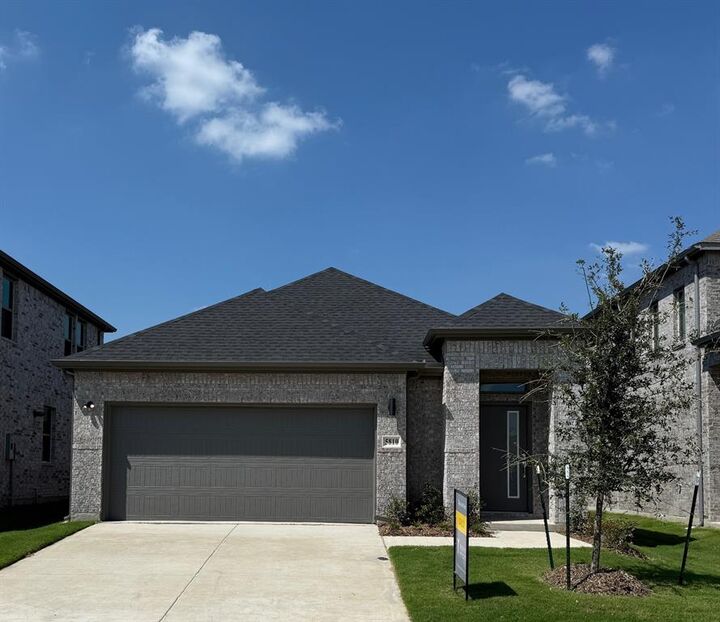 Property Photo:  5810 Briarcroft Drive  TX 75071 