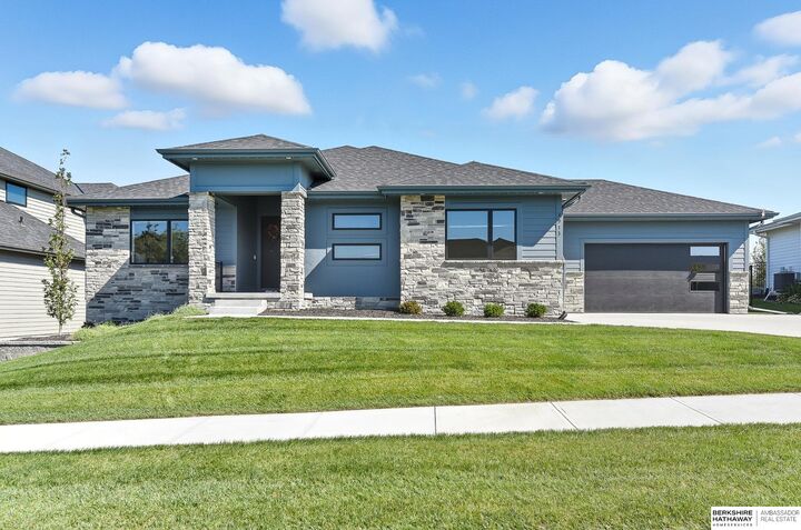 3913 S 212th Street  Elkhorn NE 68022 photo