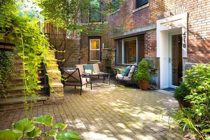 471 Washington St B  Brookline MA 02446 photo