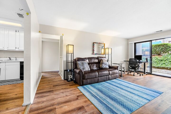 Property Photo:  22 Shrewsbury Green Dr C  MA 01545 