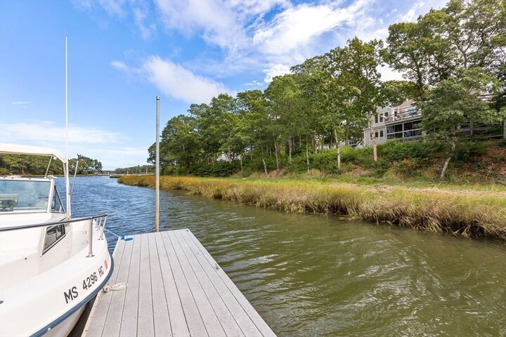 Property Photo:  11 Little Marsh Ln  MA 02653 