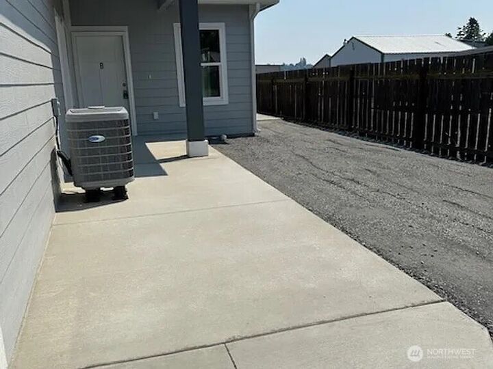 Property Photo:  2719 W Peninsula Drive  WA 98837 