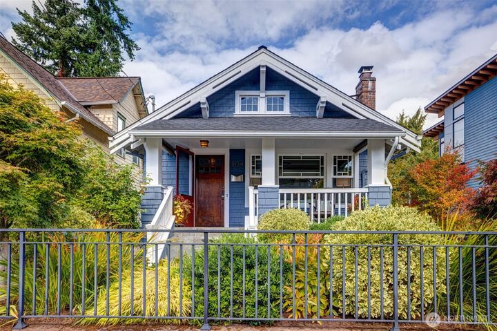 Property Photo:  1834 N 54th Street  WA 98103 