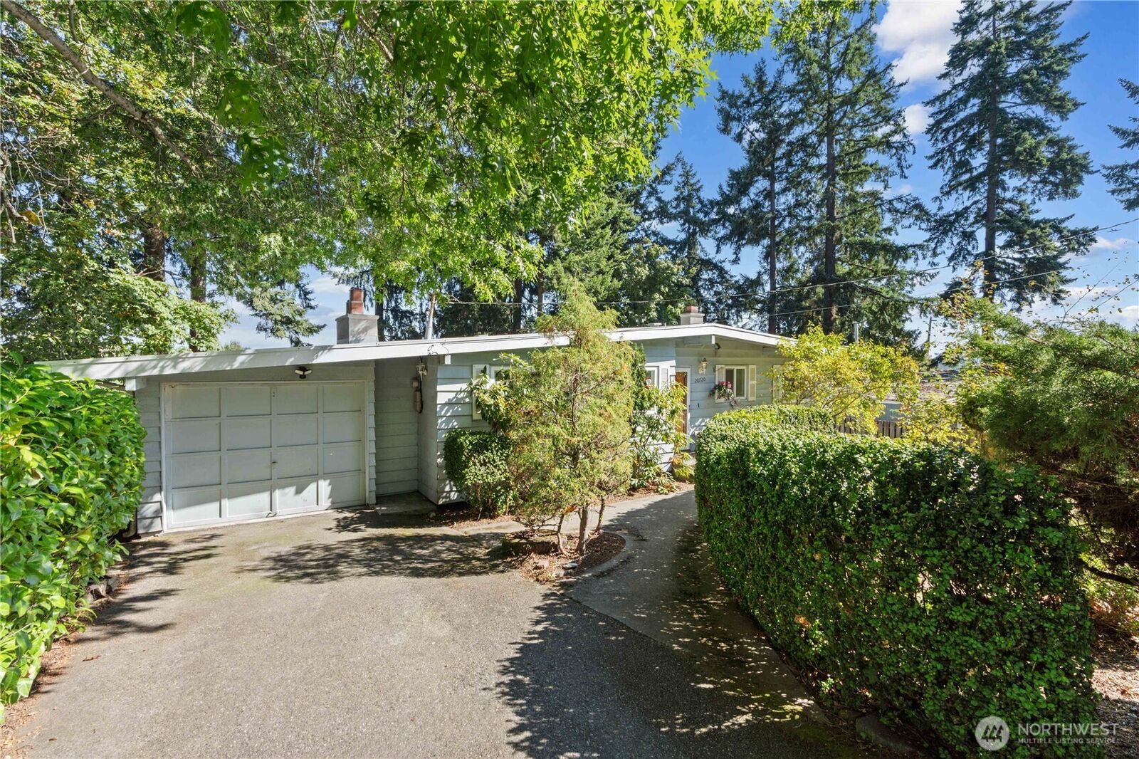 Property Photo:  20720  10th Avenue S  WA 98198 