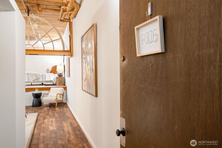 Property Photo:  1507  Western Avenue R105  WA 98101 