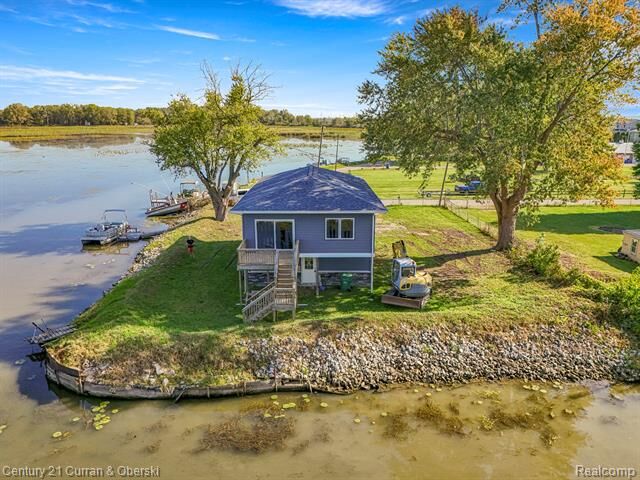 6809 Lakeshore Drive  Estral Beach Vlg MI 48166 photo