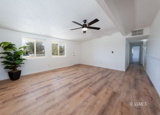 Property Photo:  1012 W Langley Ave  CA 93555 