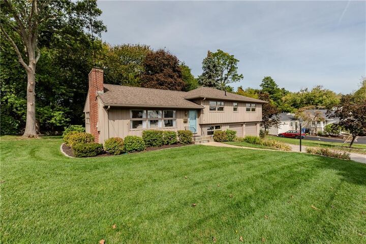 Property Photo:  22 Whitewood Drive  RI 02920 