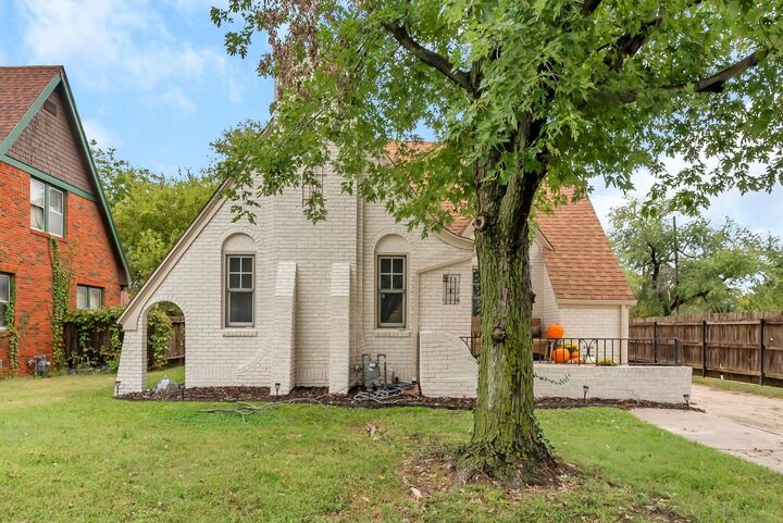 Property Photo:  246 N Oliver Ave  KS 67208 