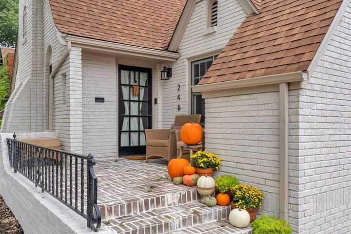 Property Photo: 246 N Oliver Ave KS 67208