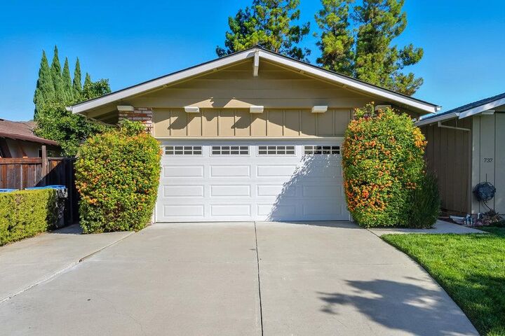 Property Photo:  737 Los Huecos Drive  CA 95123 