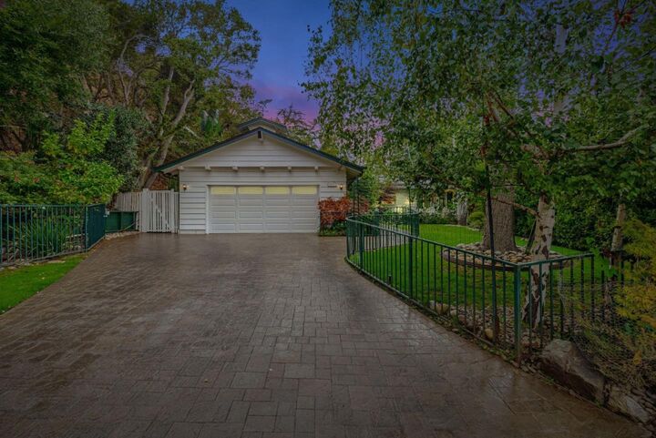 Property Photo:  1630 Courtland Road  CA 94002 