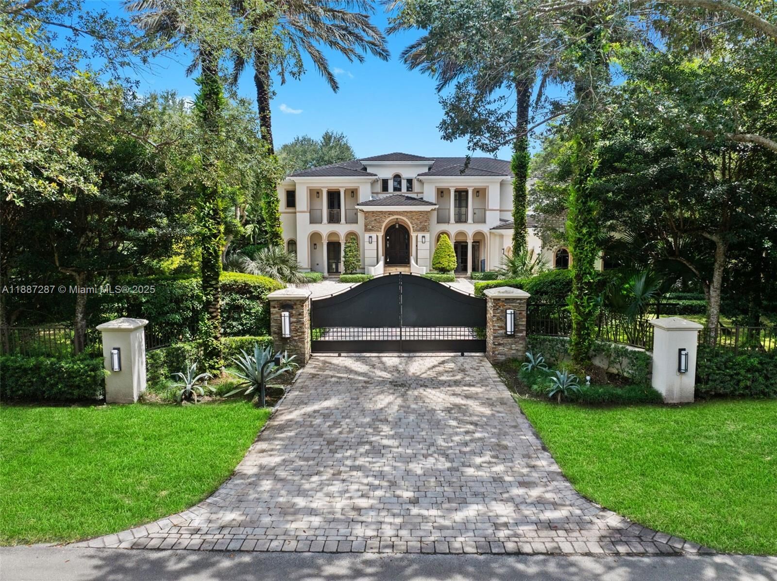 Property Photo: 9601 SW 60 Ct FL 33156