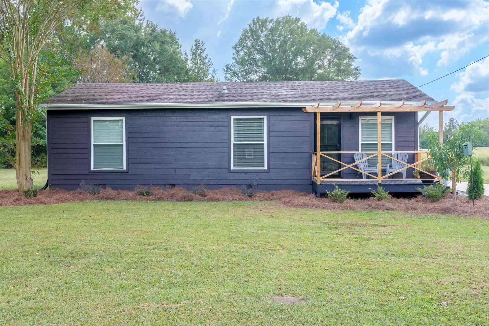 Property Photo: 1051 Co Rd 7 AL 35633 - FLORENCE