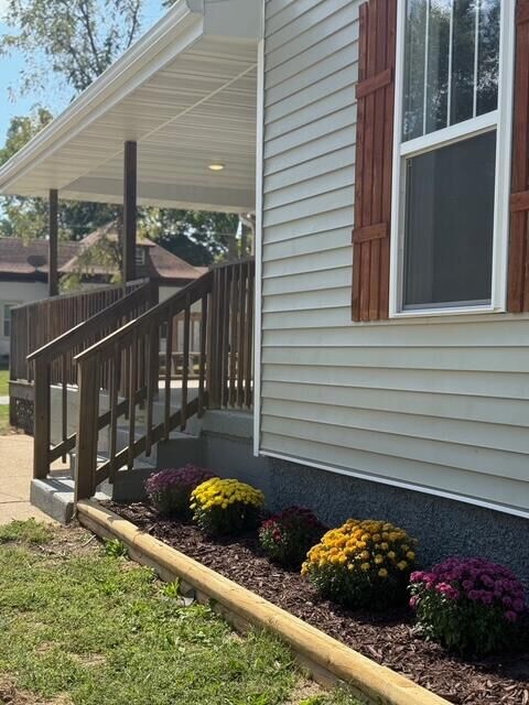 Property Photo:  703 N Maple Avenue  MO 65711 