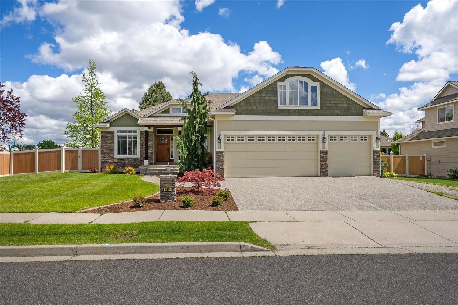 Property Photo: 7614 N G St WA 99208