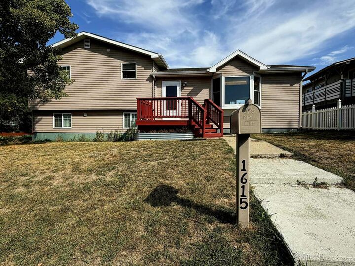 Property Photo: 1615 Holmes Avenue WY 82801
