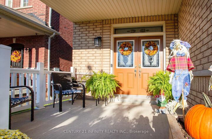 Property Photo: 1599 Quail Run Drive ON L1K 0E1