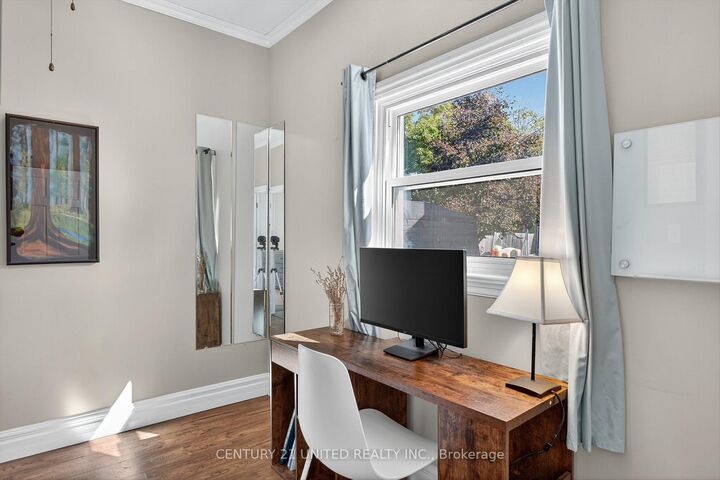 15 Moir Street  Peterborough ON K9H 1S4 photo