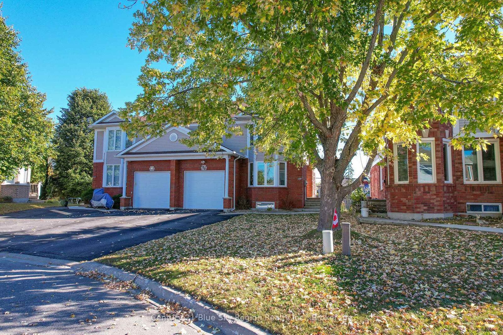 Property Photo:  120 Cloverbrae Crescent  ON P1A 4J4 