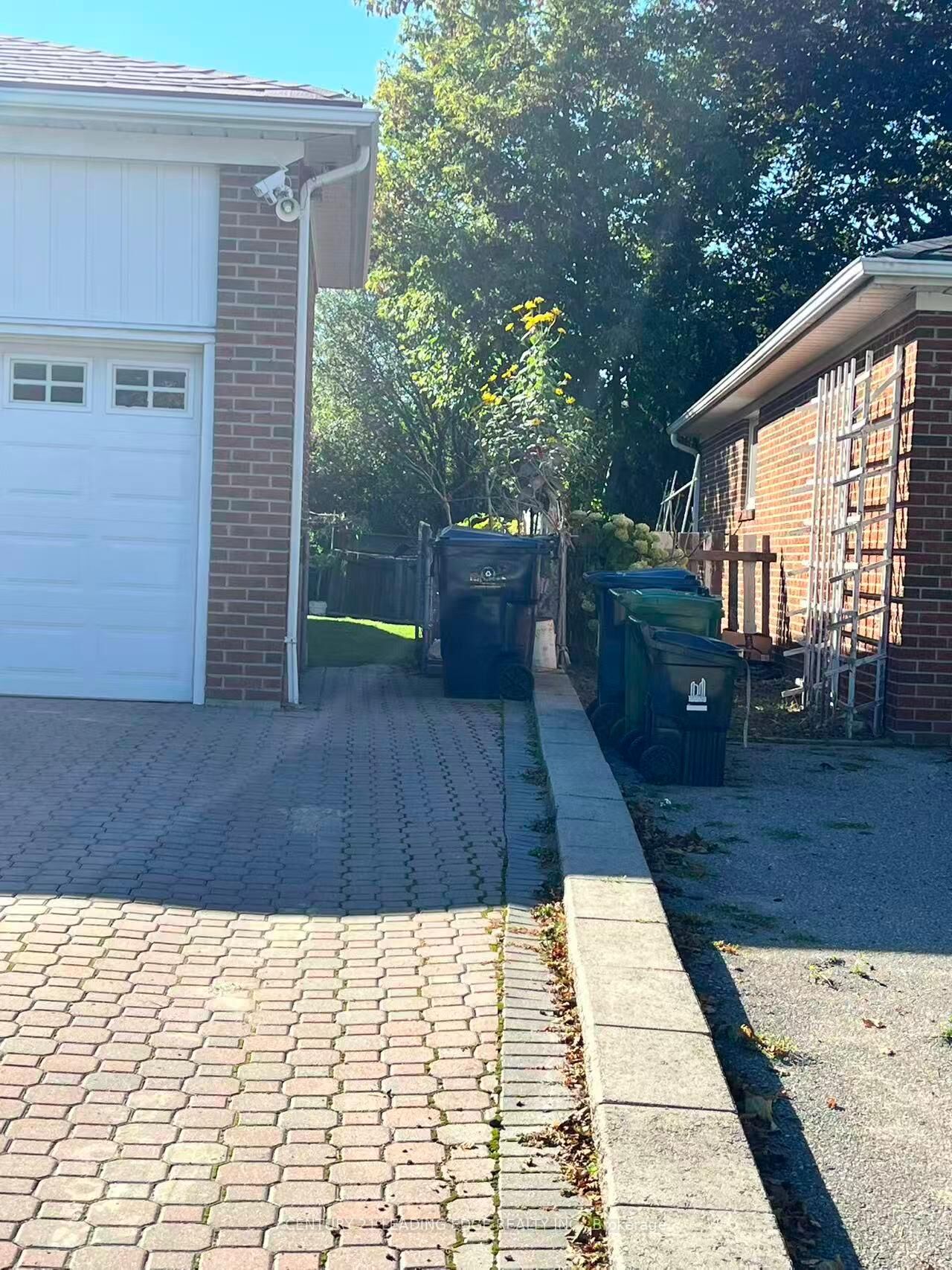 Property Photo:  49 Chartland Boulevard S Bsmt  ON M1S 2R5 