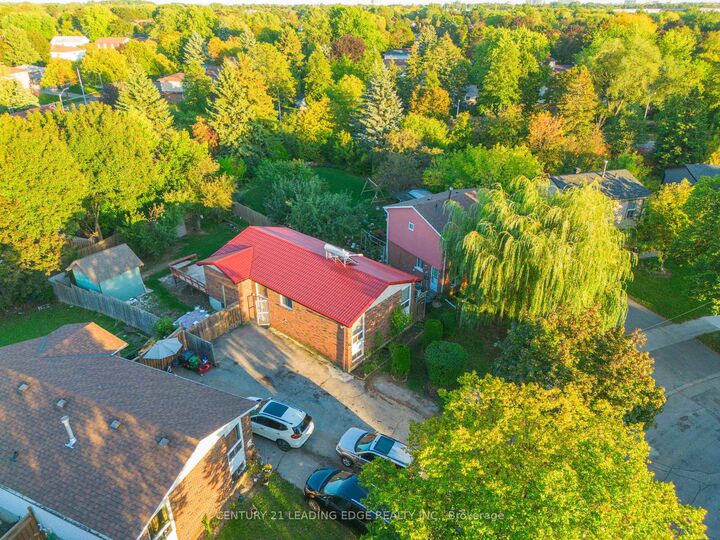 Property Photo:  77 Snowball Crescent  ON M1B 1S5 