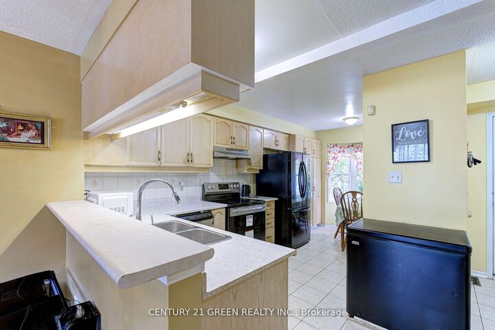 Property Photo:  3 Desert Sand Drive  ON L6R 1P9 